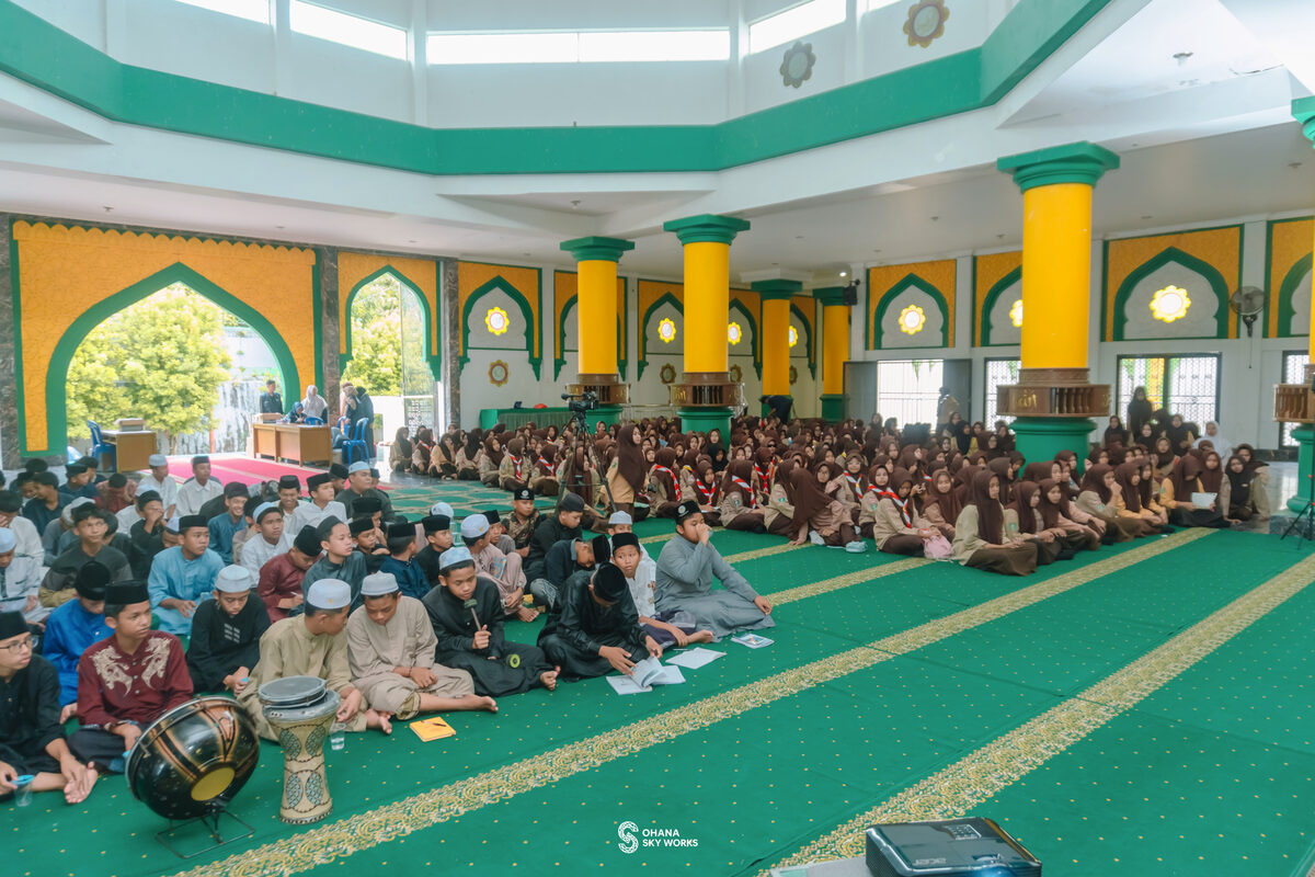 Peserta kegiatan Penguatan Wawasan Kebangsaan di Pondok Pesantren Nabil Husein Samarinda berada di ruang kegiatan